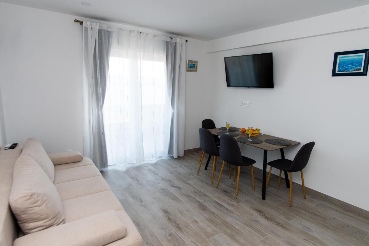 Exclusive Villa Almissa With Swimming Pool And Sea View Lokva Rogoznica Exteriör bild