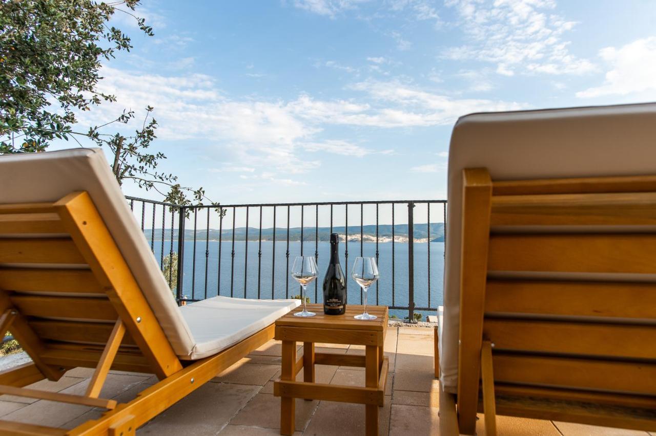 Exclusive Villa Almissa With Swimming Pool And Sea View Lokva Rogoznica Exteriör bild