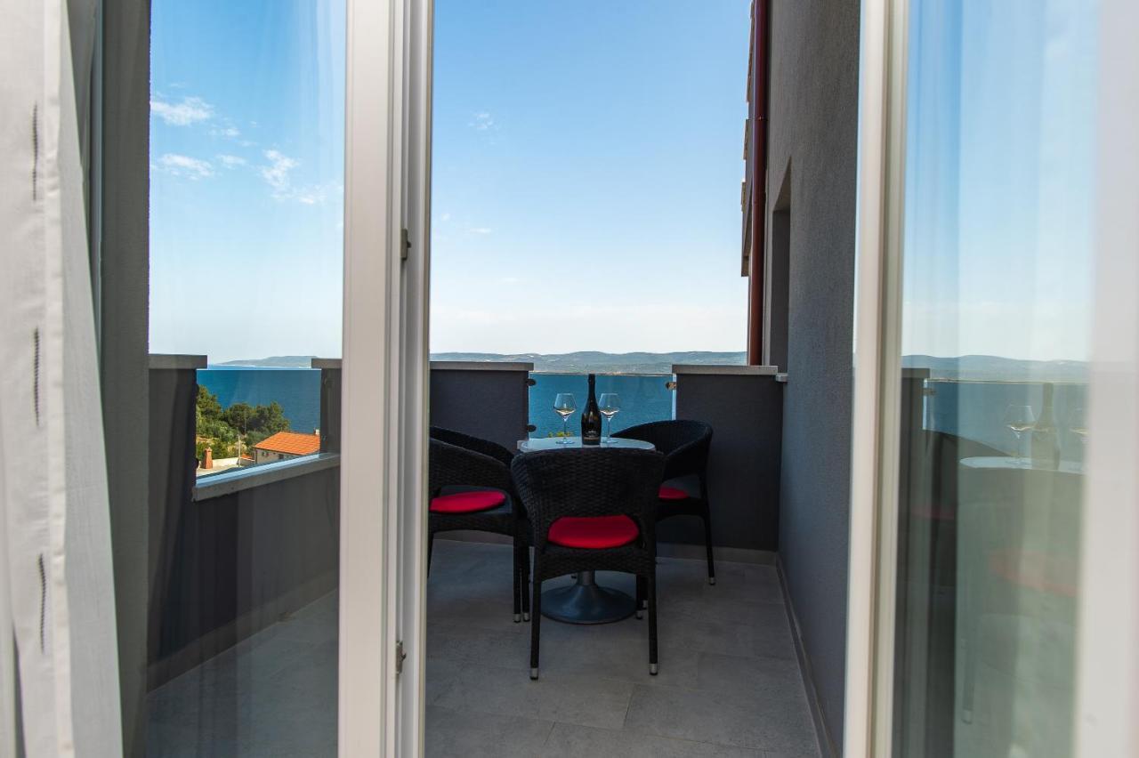 Exclusive Villa Almissa With Swimming Pool And Sea View Lokva Rogoznica Exteriör bild