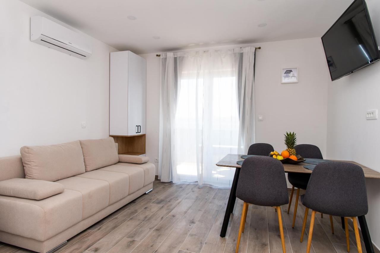Exclusive Villa Almissa With Swimming Pool And Sea View Lokva Rogoznica Exteriör bild