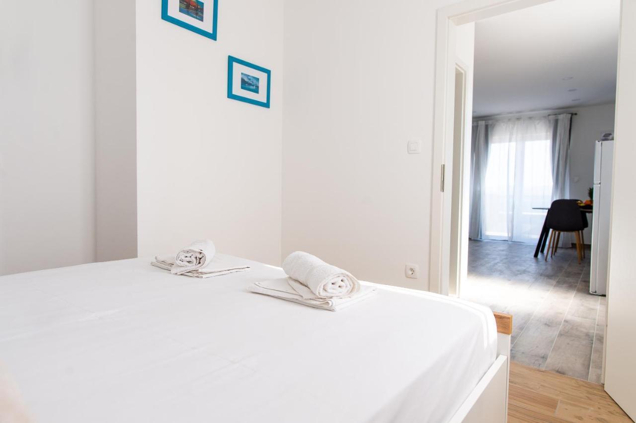 Exclusive Villa Almissa With Swimming Pool And Sea View Lokva Rogoznica Exteriör bild