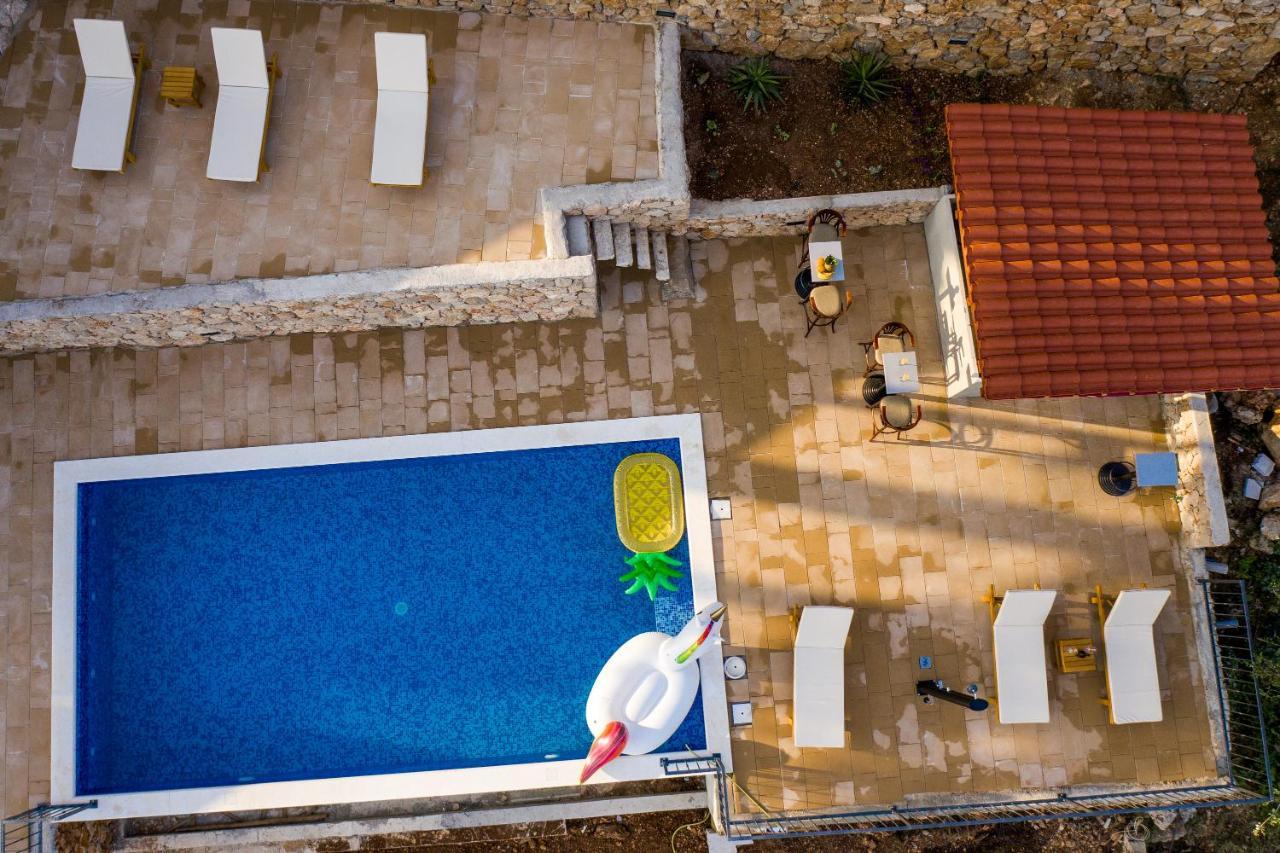 Exclusive Villa Almissa With Swimming Pool And Sea View Lokva Rogoznica Exteriör bild