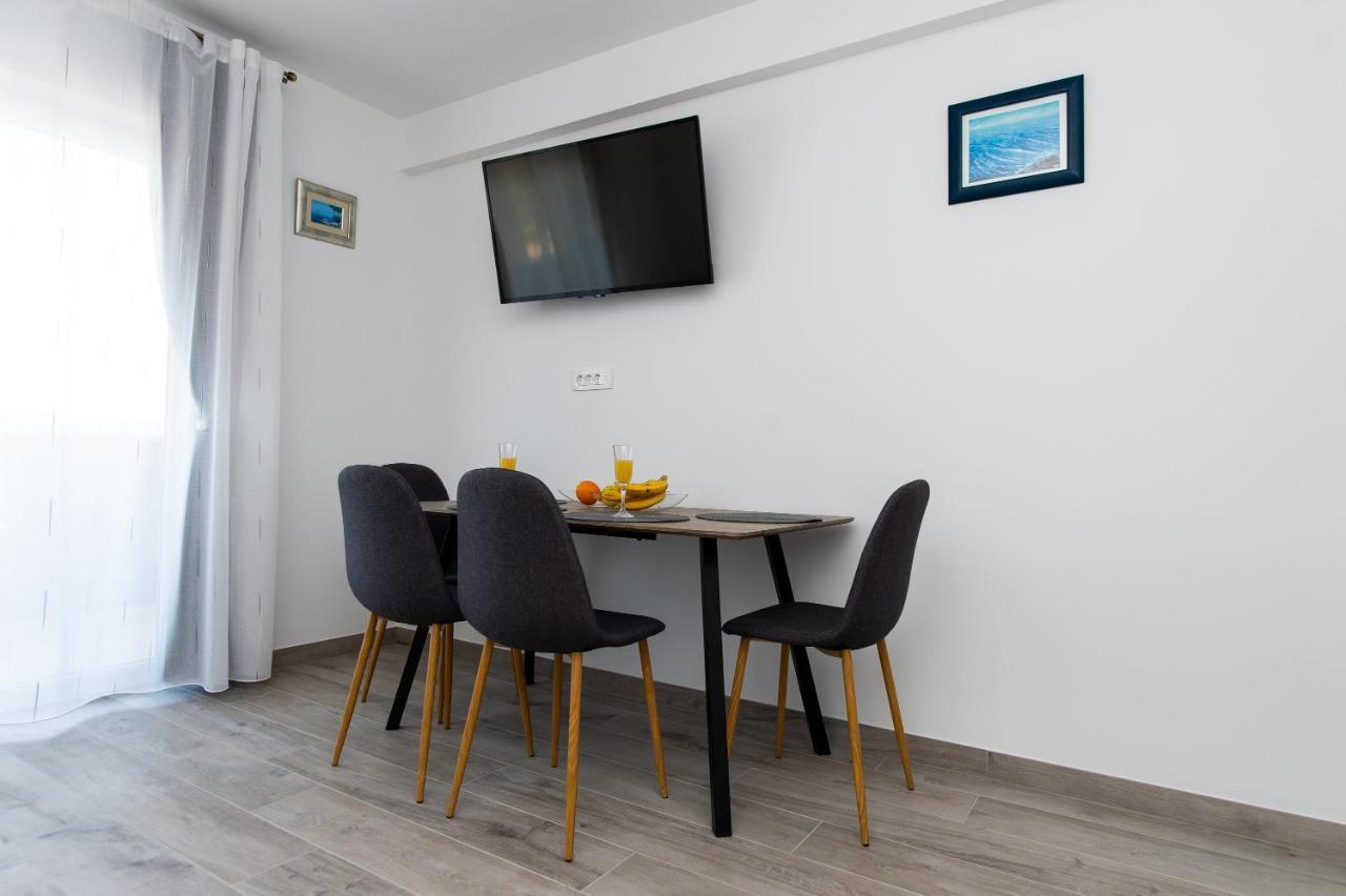 Exclusive Villa Almissa With Swimming Pool And Sea View Lokva Rogoznica Exteriör bild