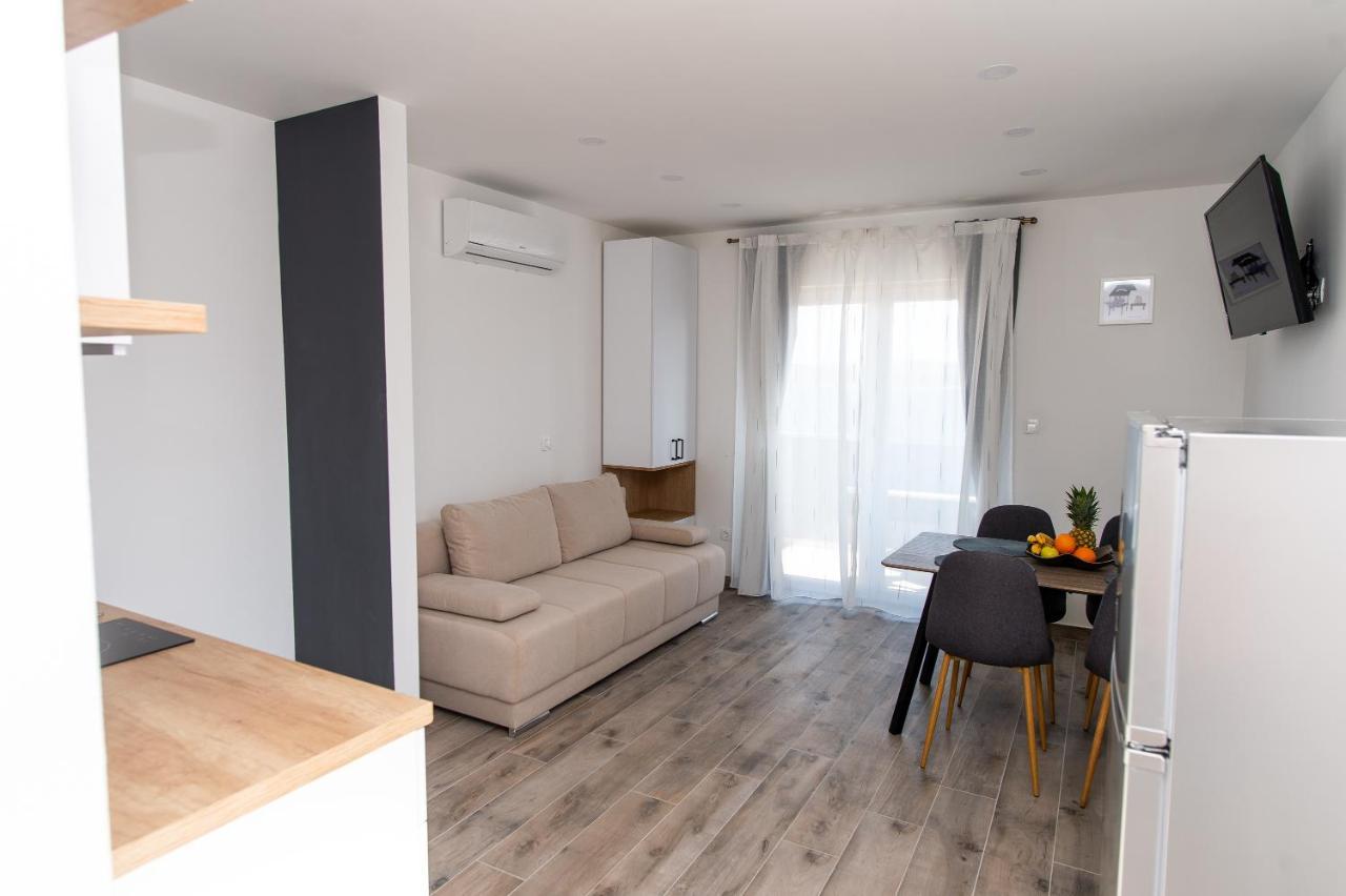 Exclusive Villa Almissa With Swimming Pool And Sea View Lokva Rogoznica Exteriör bild