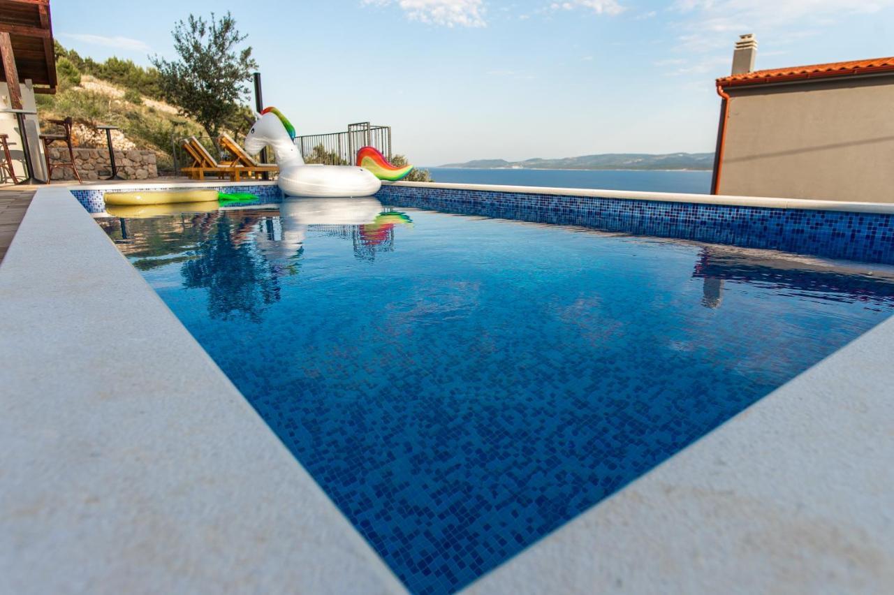 Exclusive Villa Almissa With Swimming Pool And Sea View Lokva Rogoznica Exteriör bild