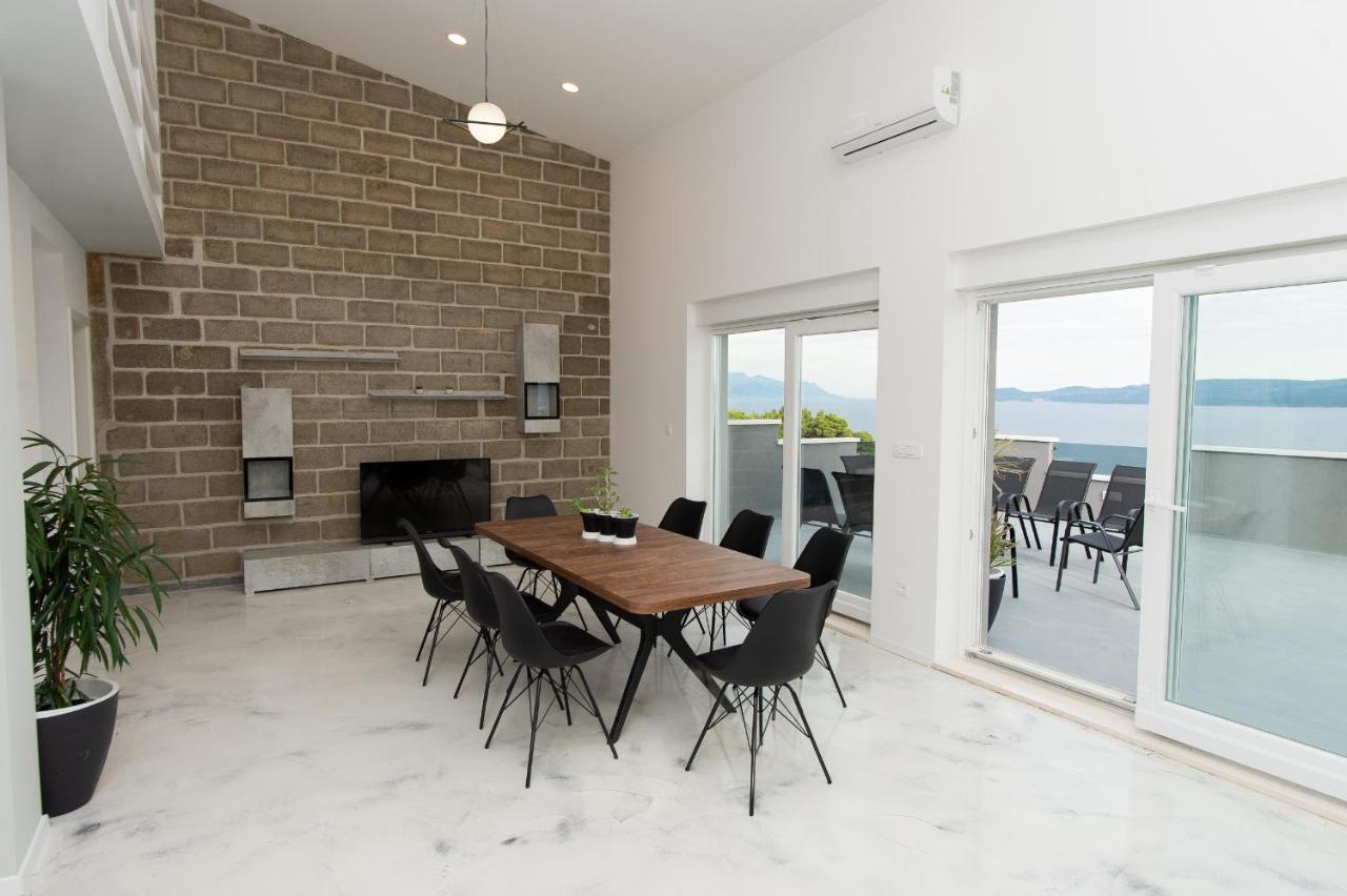Exclusive Villa Almissa With Swimming Pool And Sea View Lokva Rogoznica Exteriör bild
