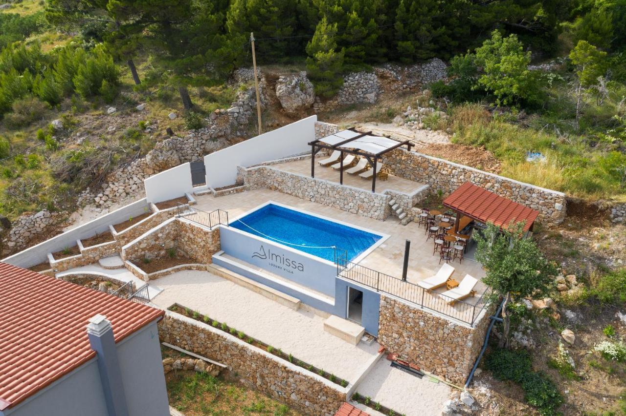 Exclusive Villa Almissa With Swimming Pool And Sea View Lokva Rogoznica Exteriör bild