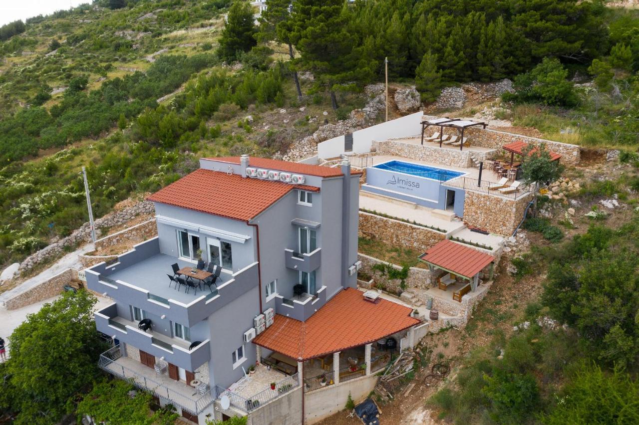 Exclusive Villa Almissa With Swimming Pool And Sea View Lokva Rogoznica Exteriör bild
