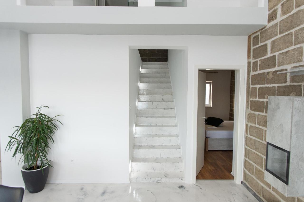 Exclusive Villa Almissa With Swimming Pool And Sea View Lokva Rogoznica Exteriör bild
