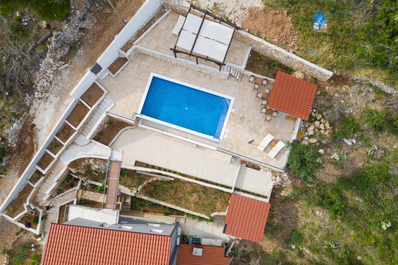 Exclusive Villa Almissa With Swimming Pool And Sea View Lokva Rogoznica Exteriör bild
